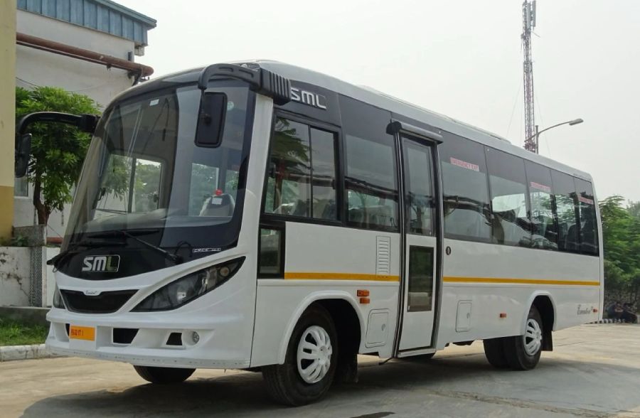 How to Compare 25 Seater Mini Bus Rent Price With Other Group Transport Options