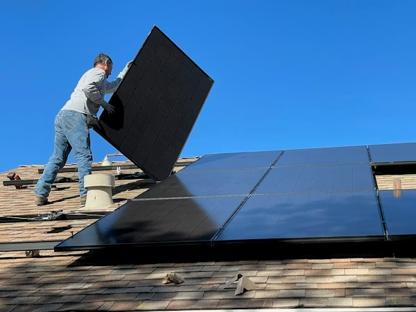 Off-Grid vs Grid-Connected Solar in Ontario: Pros, Cons and Financial Considerations